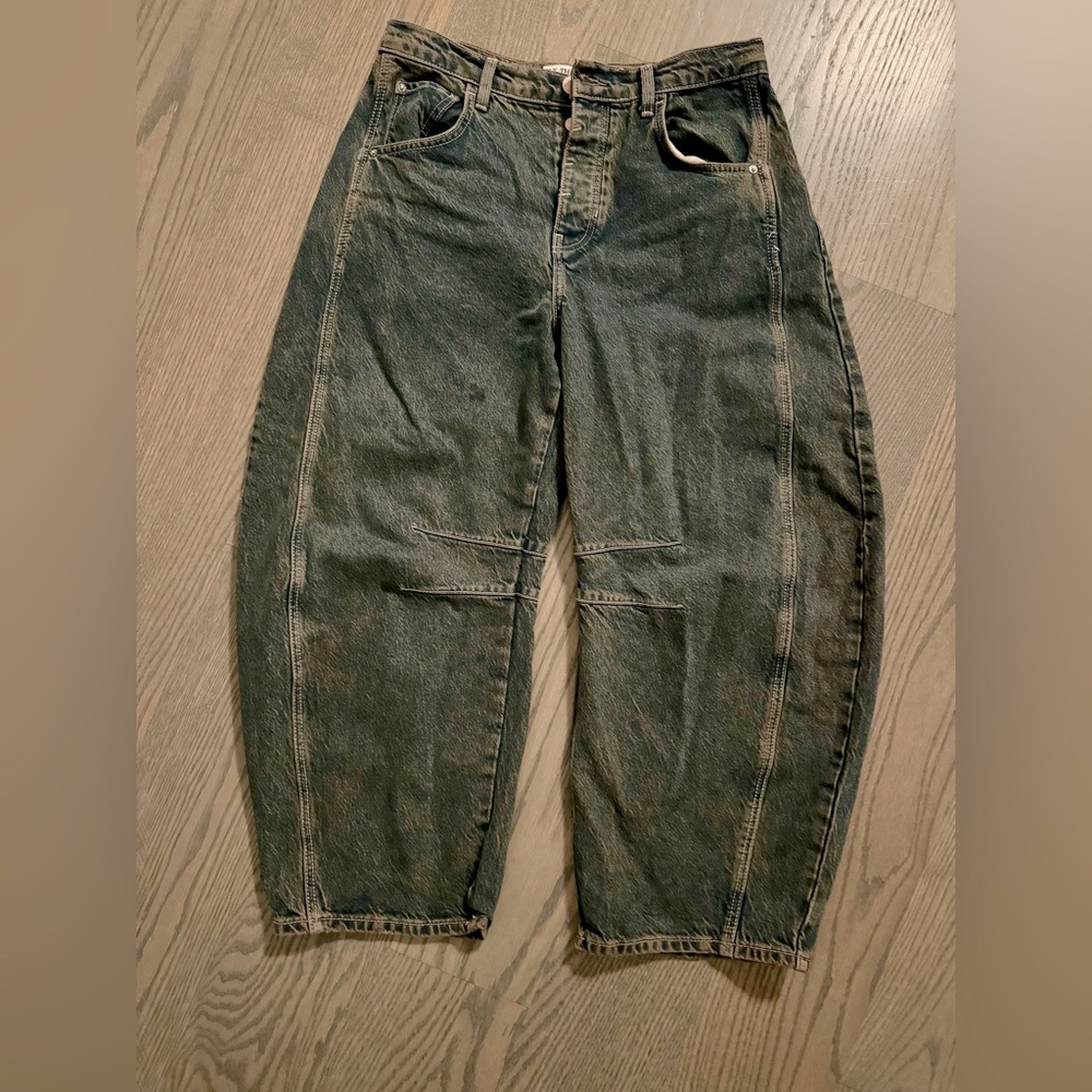 Free People, We The Free, Good Luck Mid-Rise
Barrel Jeans